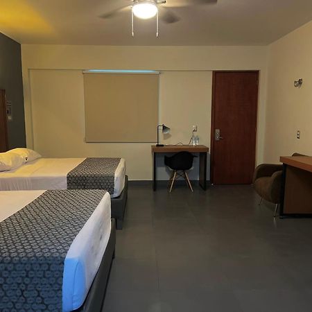 Hotel Maioris Guadalajara Palomar Ngoại thất bức ảnh